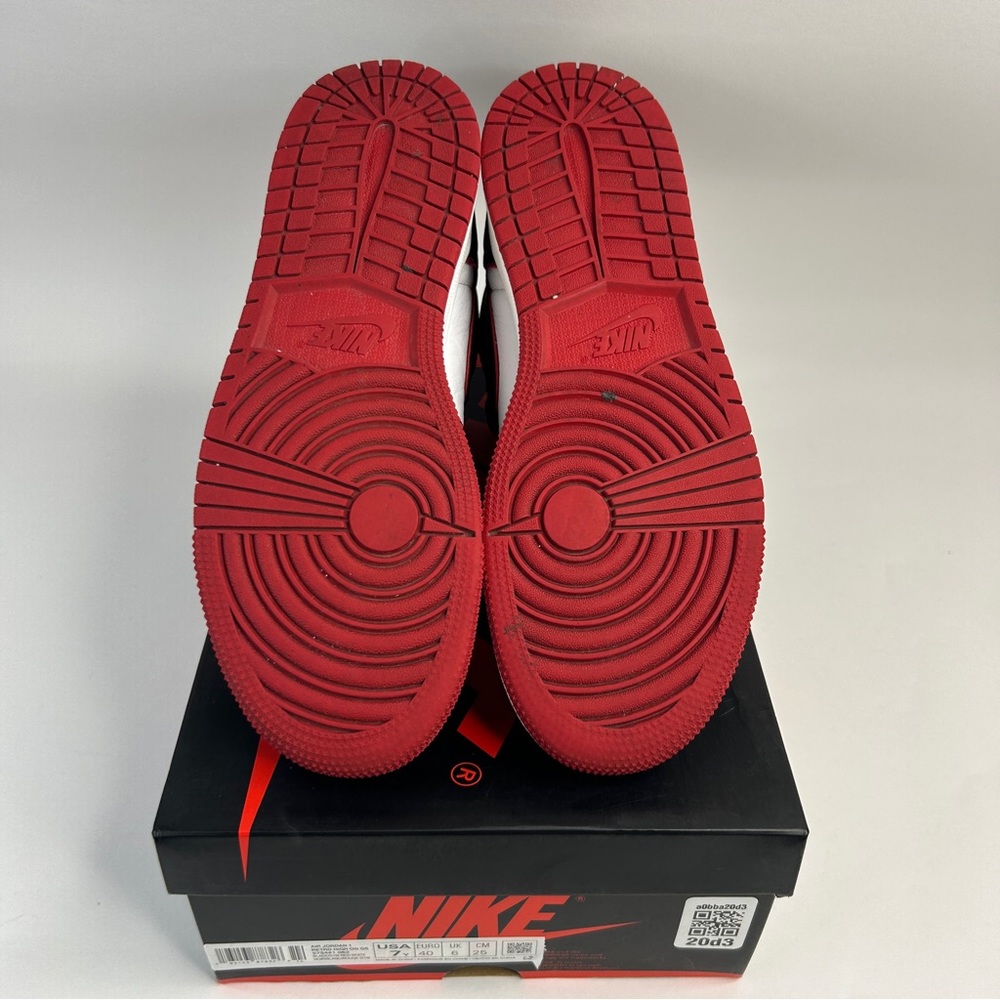 Nike Air Jordan 1 Retro High BG “Bloodline” 2023 - Picture 7 of 7